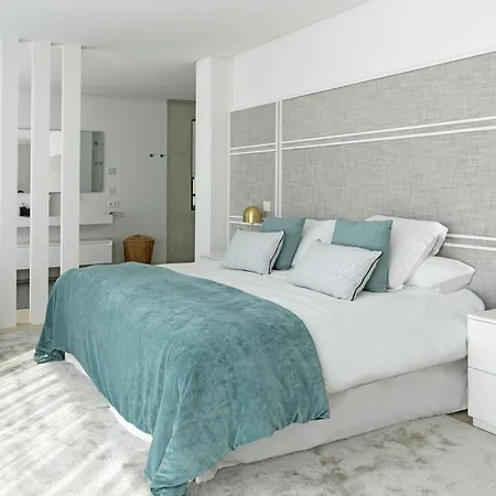 Martine, Nueva Andalucia, 马尔韦利亚